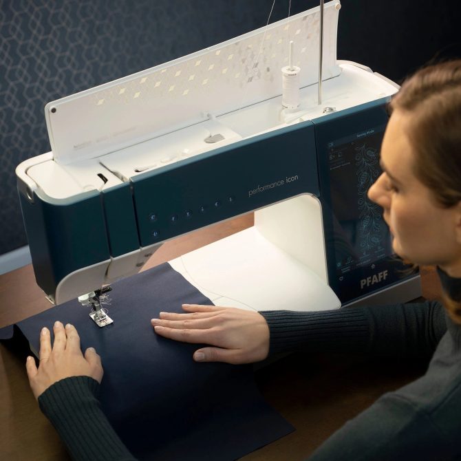 PFAFF® performance icon™ Sewing Machine Essentials Bundle - Image 10