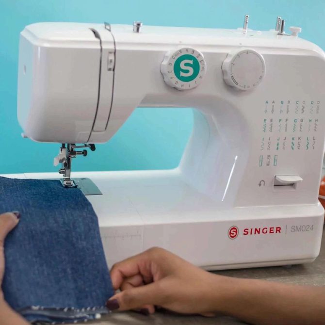 SINGER® Refurbished SM024 - TQ Sewing Machine - Image 2