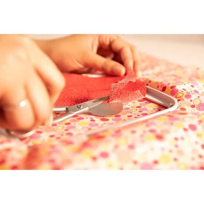 HUSQVARNA® VIKING® 6in/15.2cm Right Hand Applique Scissor - Image 3