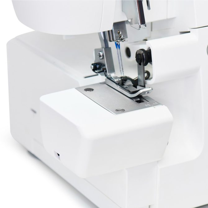 SINGER® SE017 Elite Serger - Image 2