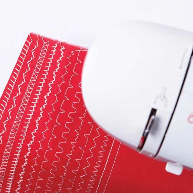 SINGER® Fashion Mate™ 3333 Sewing Machine - Image 4