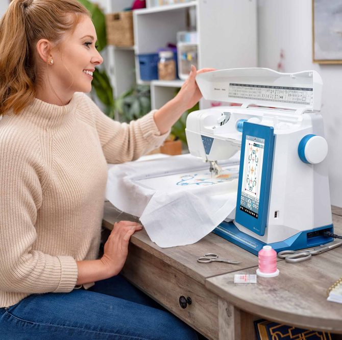 HUSQVARNA® VIKING® DESIGNER SAPPHIRE™ 85 Sewing & Embroidery Machine - Image 2