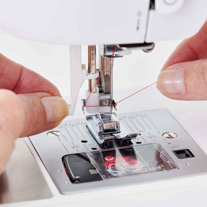SINGER® Elite™ CE677 Sewing Machine - Image 3