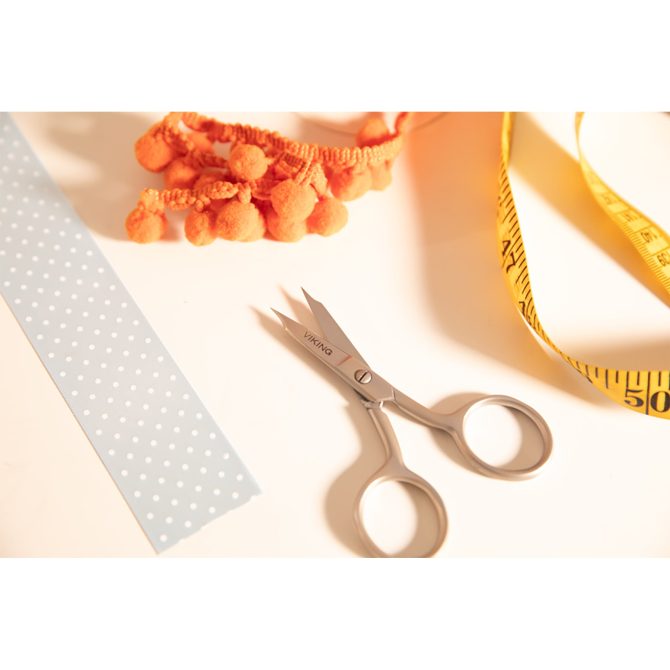 HUSQVARNA® VIKING® 4in/10.2cm Micro Tip Straight Blade Scissor - Image 2