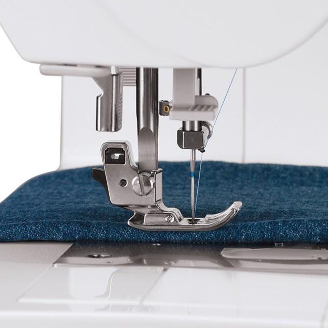 SINGER® Quantum Stylist™ 9985 Sewing Machine - Image 5