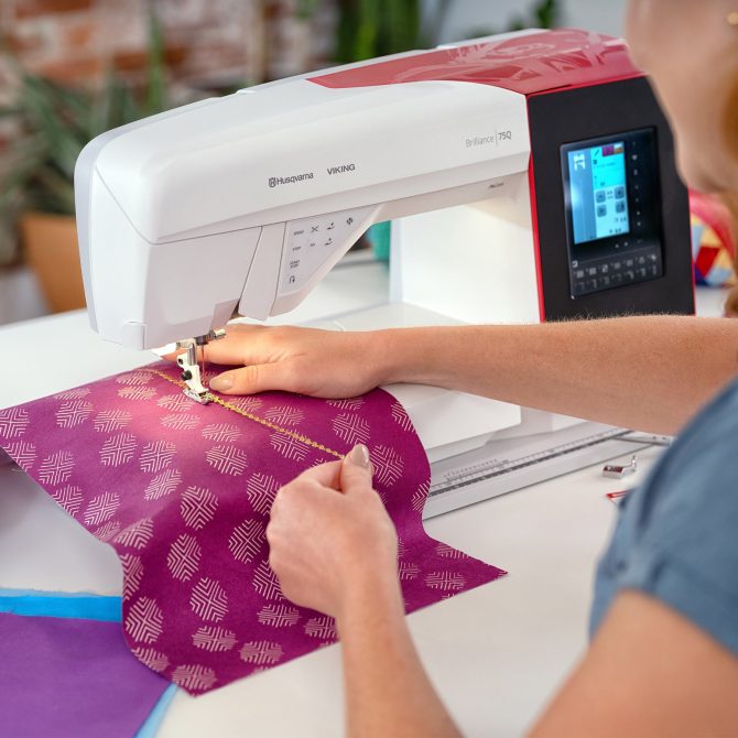 HUSQVARNA® VIKING® BRILLIANCE™ 75Q Sewing Machine - Image 2