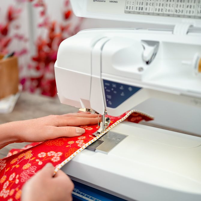 HUSQVARNA® VIKING® DESIGNER SAPPHIRE™ 85 Sewing & Embroidery Machine - Image 7