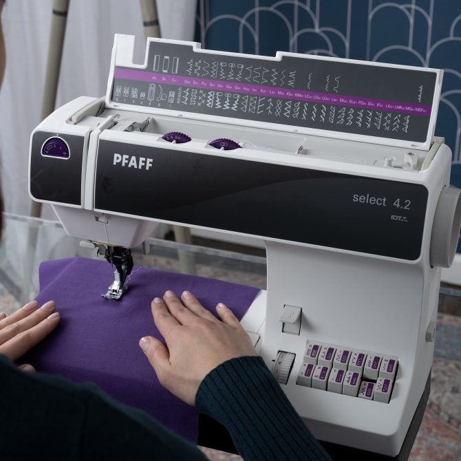 PFAFF® select™ 4.2 Sewing Machine - Image 4
