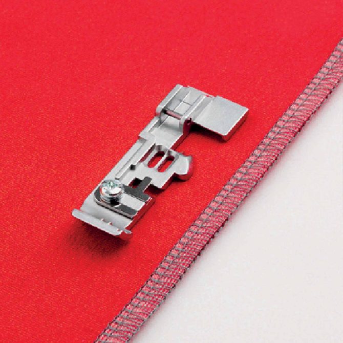 PFAFF® Overlock Feet Kit - Image 5