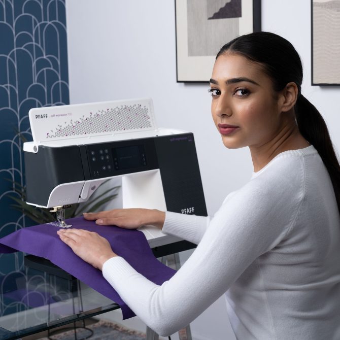 PFAFF® quilt expression™ 720 Sewing Machine - Image 3