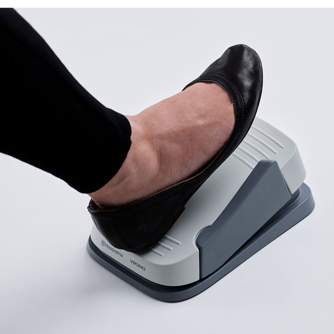 HUSQVARNA® VIKING® Multi-Function Foot Control - Image 2