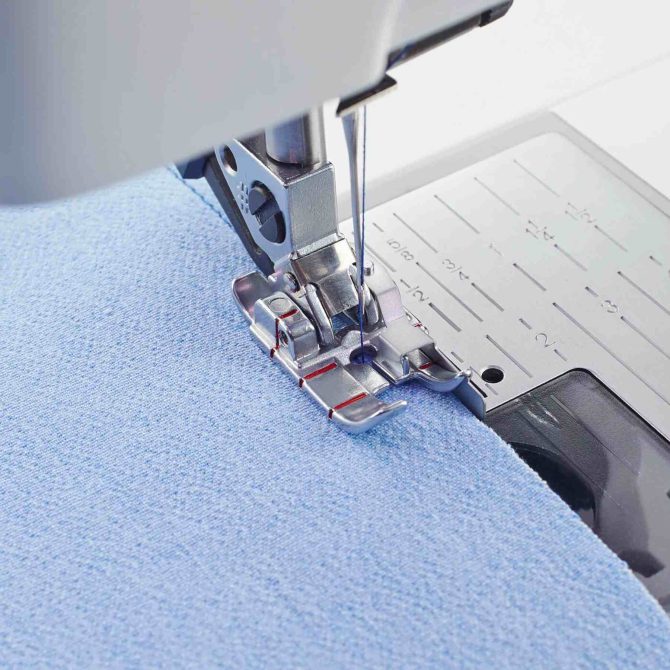PFAFF® select™ 4.2 Sewing Machine & Accessories Bundle - Image 5