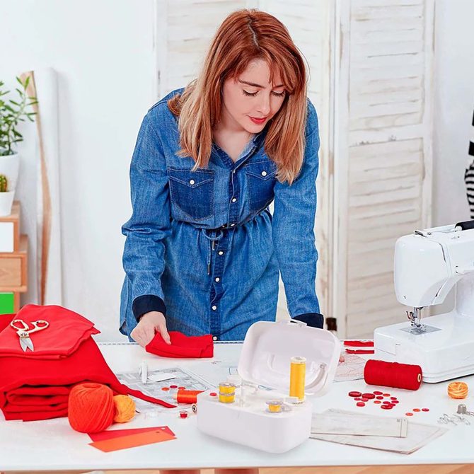 Portable Bobbin Winder | SINGER® - Image 2