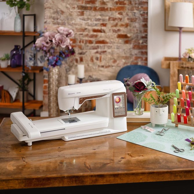 HUSQVARNA® VIKING® DESIGNER TOPAZ™ 40 Sewing & Embroidery Machine - Image 3
