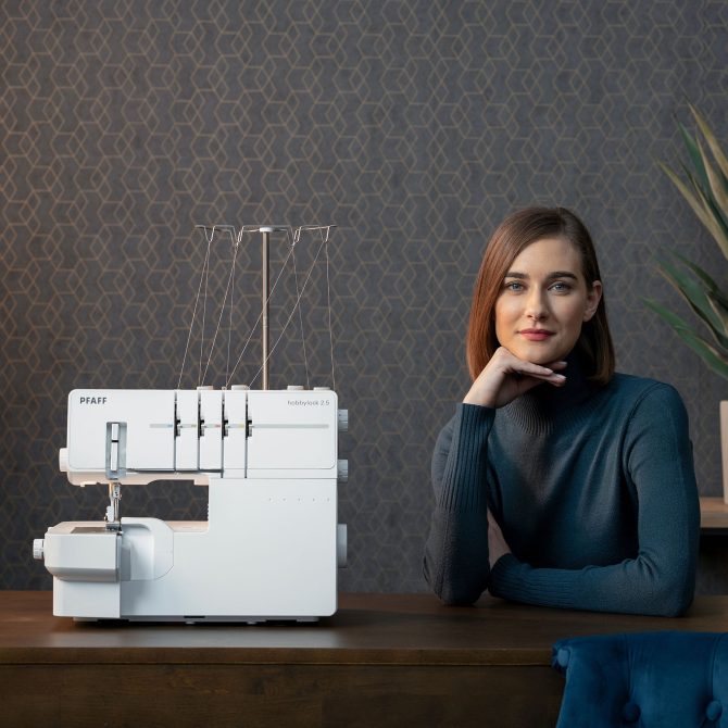 PFAFF® hobbylock™ 2.5 Overlock Machine - Image 2
