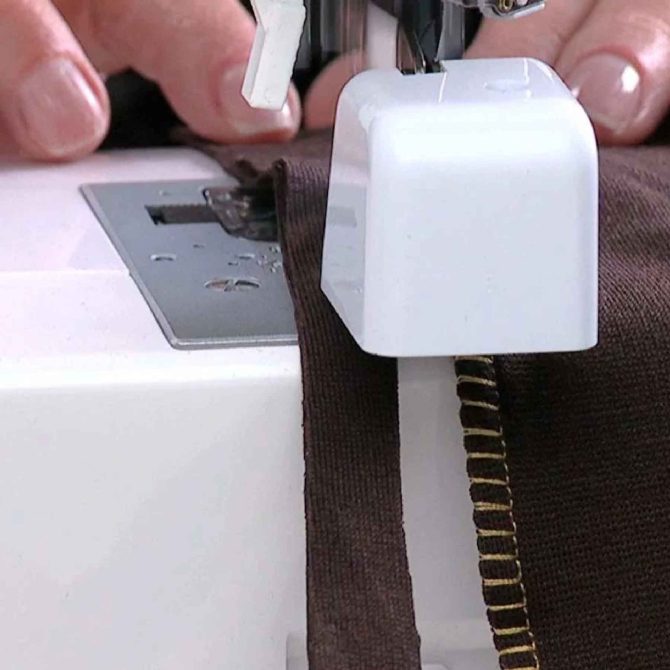 SINGER® Side Cutter Attachment - Image 3