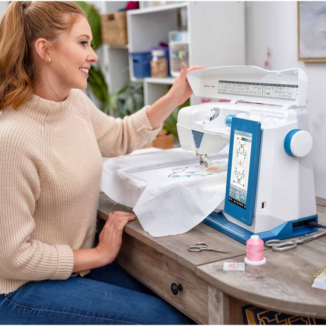 HUSQVARNA® VIKING® Refurbished DESIGNER SAPPHIRE™ 85 Sewing & Embroidery Machine - Image 3
