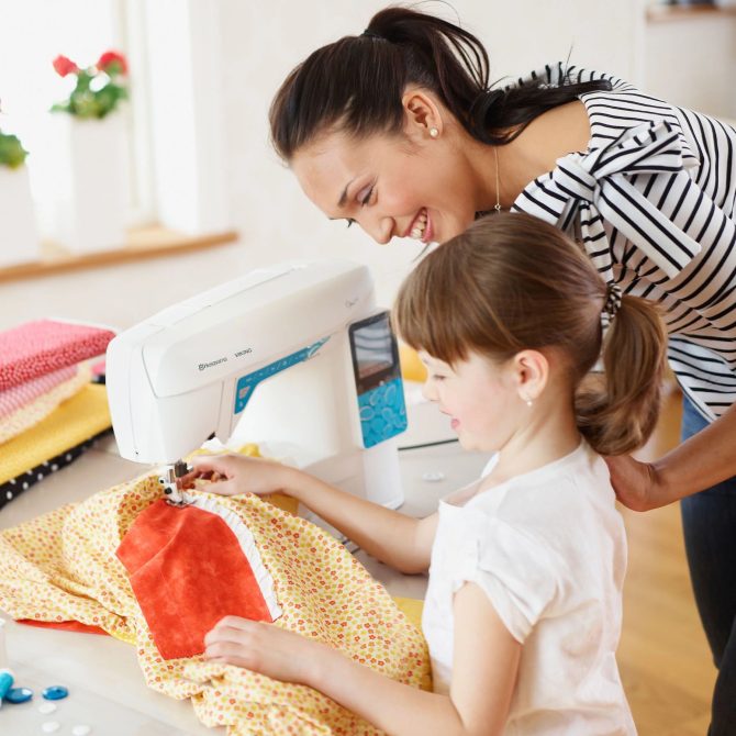 HUSQVARNA® VIKING® Refurbished OPAL™ 670 Sewing Machine - Image 5
