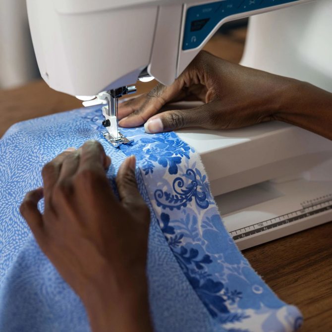 HUSQVARNA® VIKING® Refurbished OPAL™ 670 Sewing Machine - Image 7