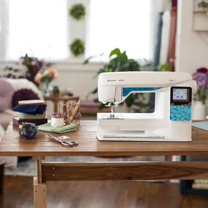 HUSQVARNA® VIKING® Refurbished OPAL™ 670 Sewing Machine - Image 8