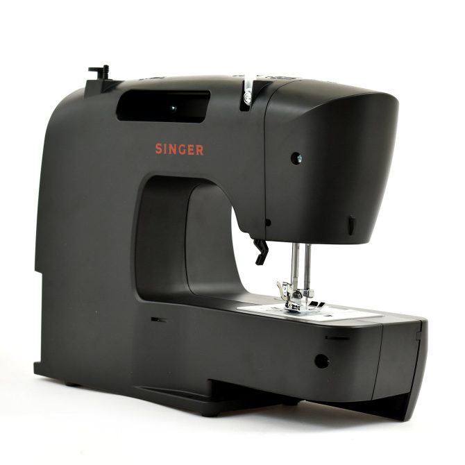 SINGER® M1150 Black Sewing Machine - Image 4
