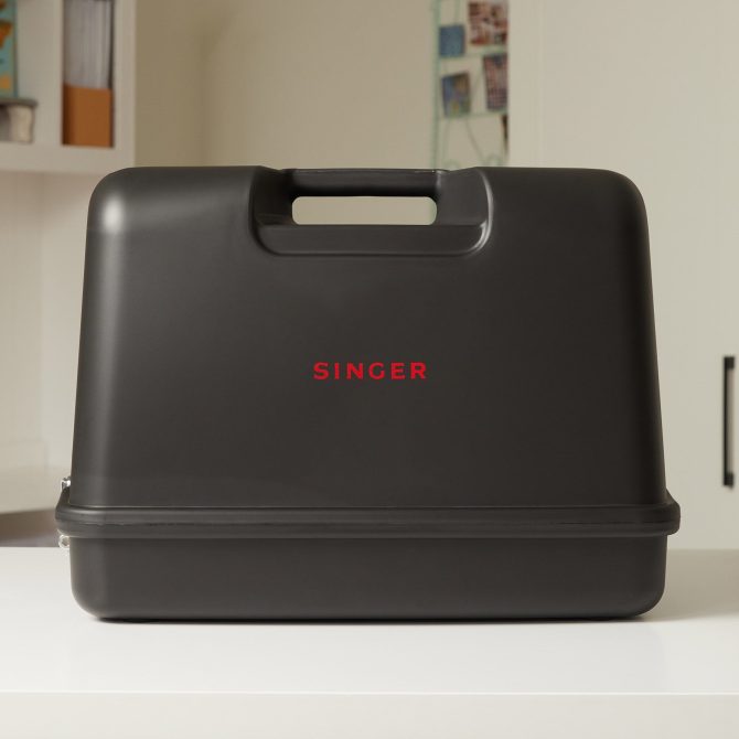 SINGER® Black Universal Hard Case