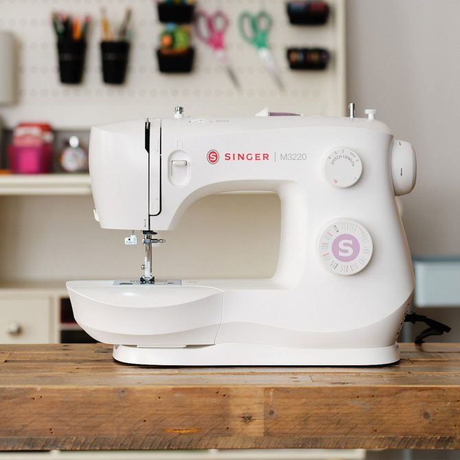 SINGER® Refurbished M3220 Sewing Machine - Image 2