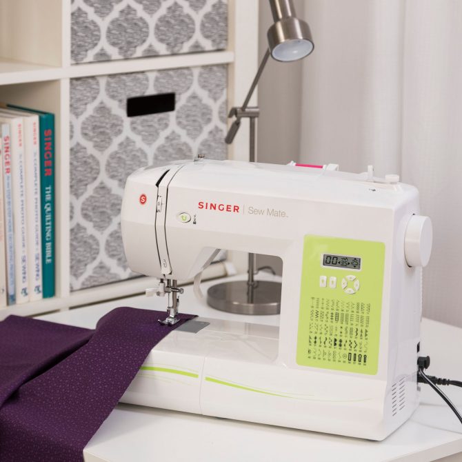 SINGER® Sew Mate™ 5400 Sewing Machine - Image 2
