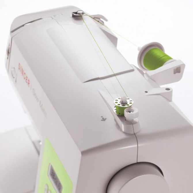 SINGER® Sew Mate™ 5400 Sewing Machine - Image 4