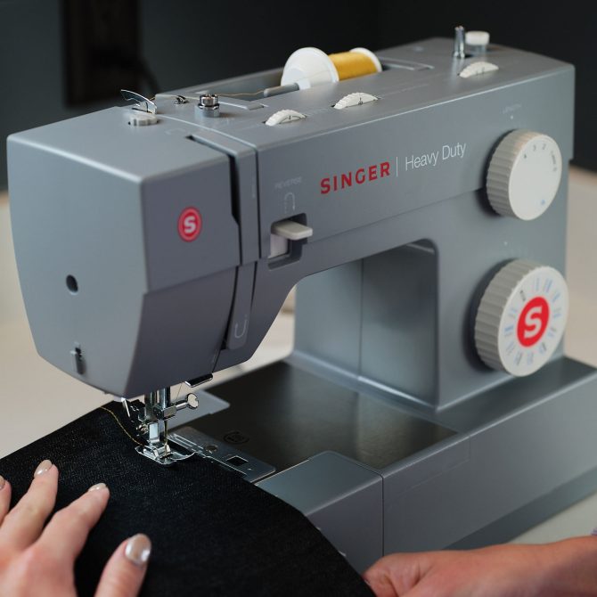 SINGER® Heavy Duty 4432 Sewing Machine - Image 8