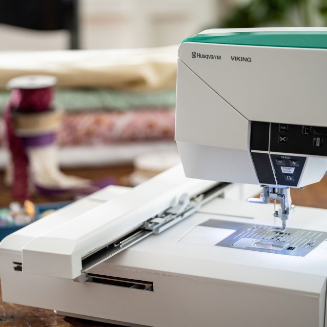 HUSQVARNA® VIKING® DESIGNER JADE™ 35 Sewing & Embroidery Machine - Image 9