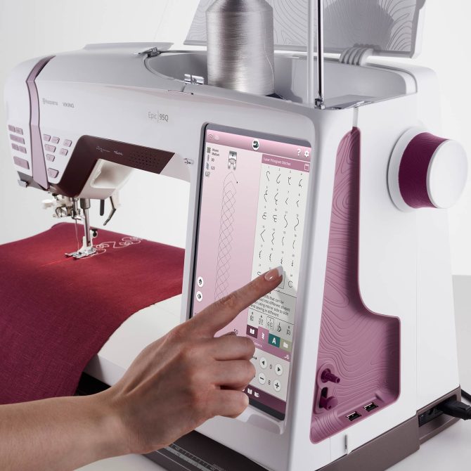 HUSQVARNA® VIKING® EPIC™ 95Q Sewing Machine - Image 3