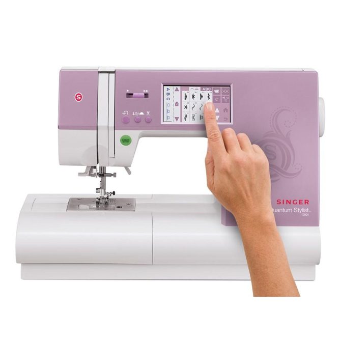 SINGER® Quantum Stylist™ 9985 Sewing Machine - Image 3