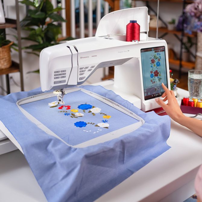 HUSQVARNA® VIKING® DESIGNER RUBY™ 90 Sewing & Embroidery Machine - Image 5