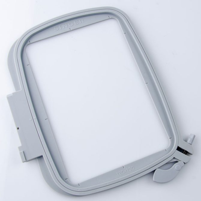 SINGER® 5 inch x 7 inch Embroidery Hoop - Image 3