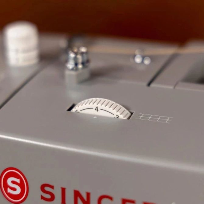 SINGER® Heavy Duty 6620C Sewing Machine - Image 6