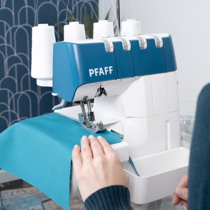 PFAFF® Refurbished admire™ 1000 Overlock Machine - Image 4
