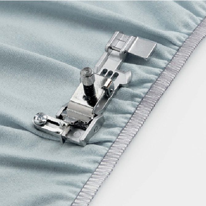 PFAFF® Overlock Feet Kit - Image 3