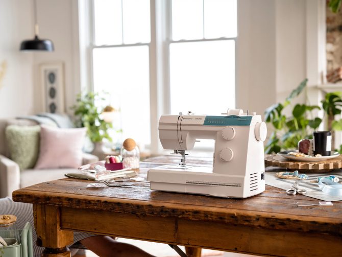 HUSQVARNA® VIKING® Refurbished EMERALD™ 116 Sewing Machine - Image 7