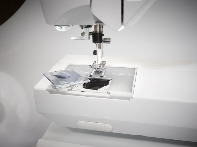 HUSQVARNA® VIKING® OPAL™ 670 Sewing Machine - Image 10