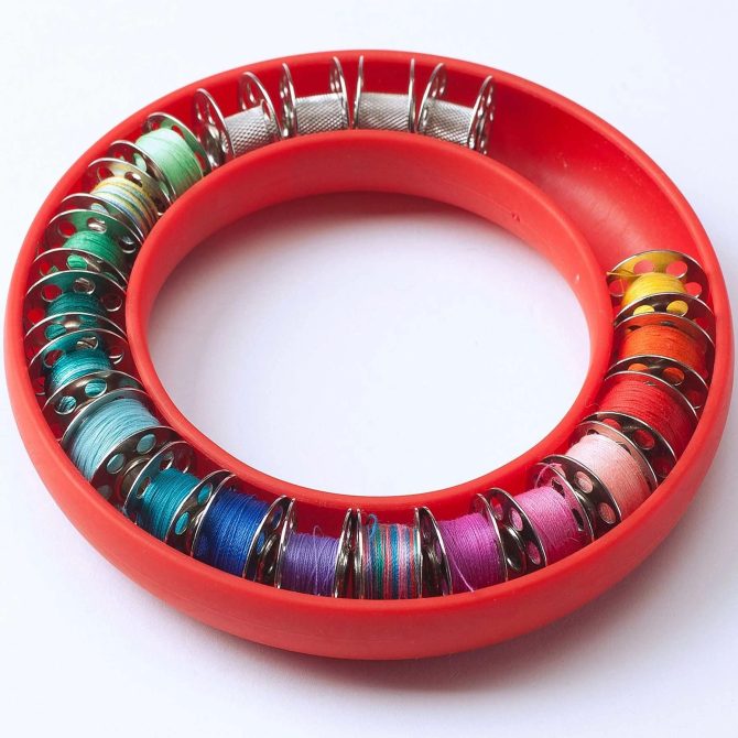 Red Bobbinsaver - Image 2