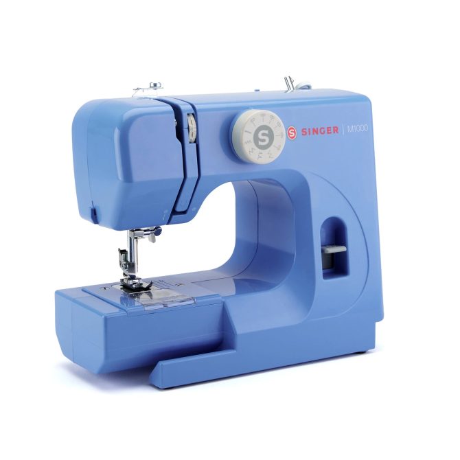 SINGER® M1000 Blue Mending Machine - Image 3